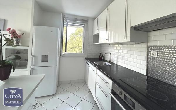 Appartement à vendre 3 pièces 74m² Saint-Julien-en-Genevois (74160)