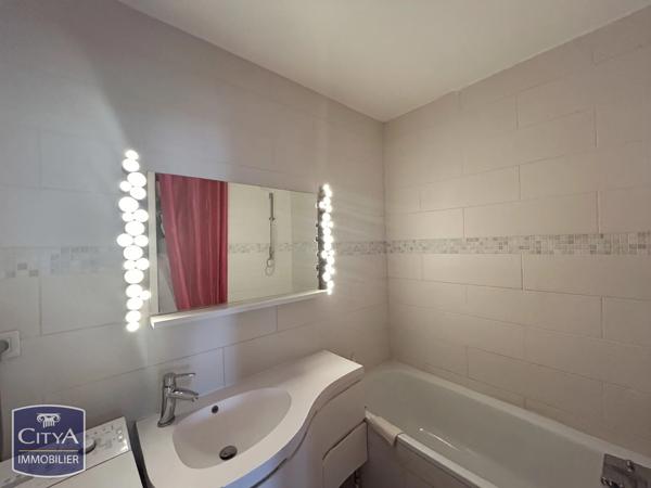 Appartement à vendre 3 pièces 74m² Saint-Julien-en-Genevois (74160)