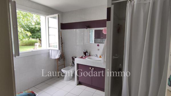 Maison de 155 m² et dépendance de 63m²