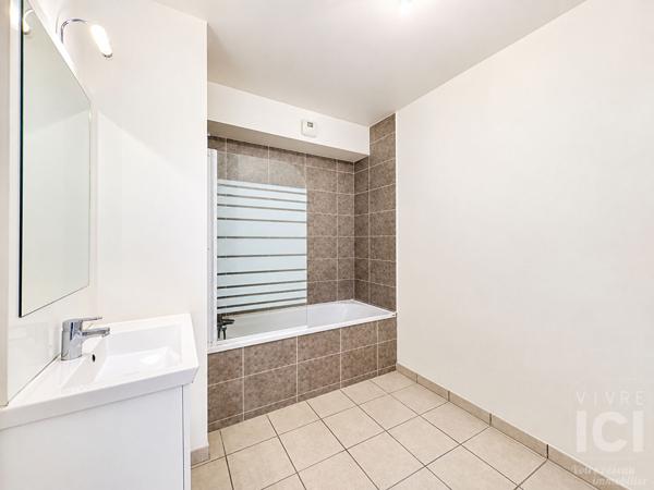 Appartement - 2 chambres - Parking - Bourg de Carquefou