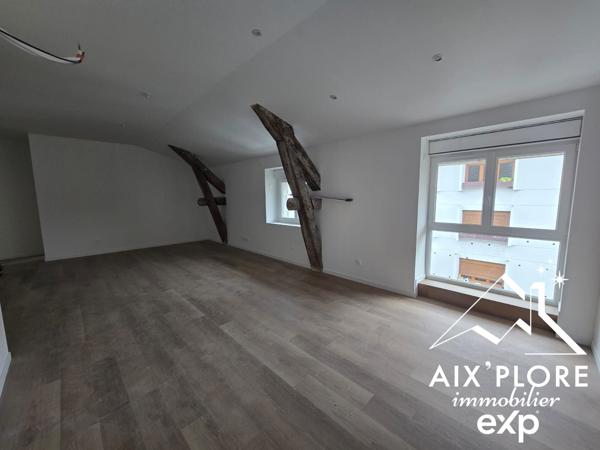 Appartement rénové de 87 m² avec garage – Cœur de Yenne