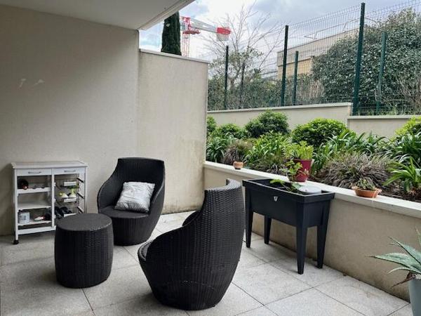 Exclusivité, type 3 avec grande terrasse et parking