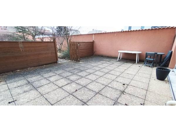 Appartement F2 - MONTROND LES BAINS