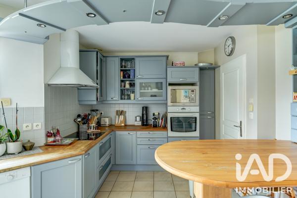 Maison à vendre 6 pièces 140 m² Limonest