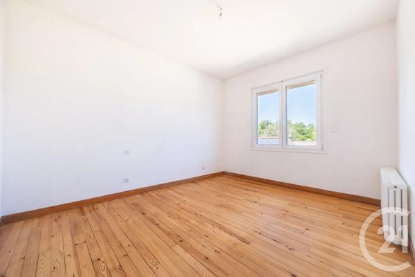 Maison à vendre  6 pièces - 113 m 2   BRIATEXTE  - 81
