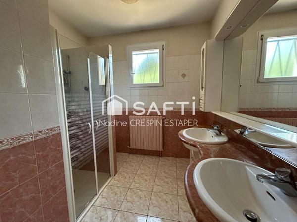 Le calme de la campagne, à deux pas de Montauban. Maison d'environ 118 m2 avec plus d'1 hectares de terrain.
