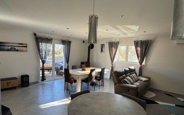 Maison à vendre    4 pièces •  Lunel-Viel