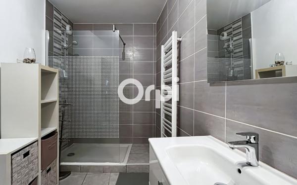 Appartement à louer    2 pièces •  L'Étrat