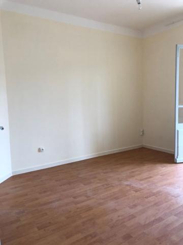 À LOUER APPARTEMENT F3 61.46m2 AVEC JARDIN, À PROXIMITÉ DE LA GARE SNCF