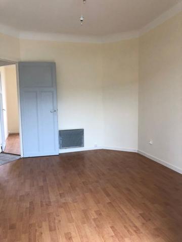 À LOUER APPARTEMENT F3 61.46m2 AVEC JARDIN, À PROXIMITÉ DE LA GARE SNCF