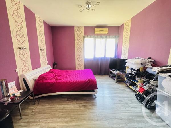 Maison à vendre  4 pièces - 181,40 m 2   GRAULHET  - 81