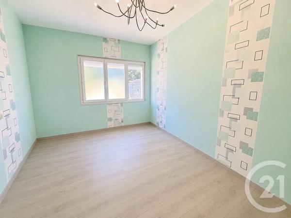 Maison à vendre  4 pièces - 181,40 m 2   GRAULHET  - 81
