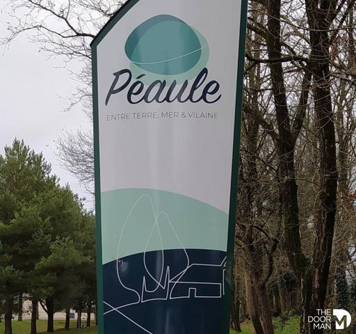 Terrain - Vendu - 454 m² - PEAULE | The Door Man