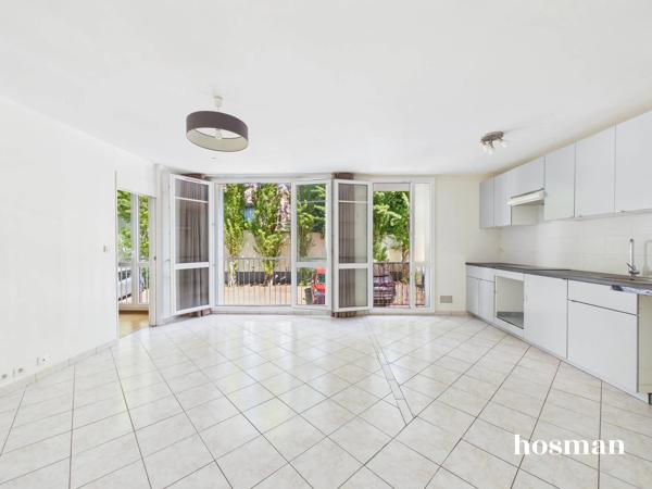 2 pièces de 49 m² avec balcon, RDC comme un 1er étage – Rue du Chemin Vert, Asnières-sur-Seine