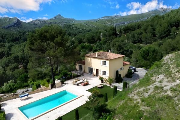 Allauch (13190) BASTIDE / MAISON / VILLA, 350 m² AU CALME - VUE PANORAMIQUE GARLABAN - PISCINE, MARSEILLE 11ème ALLAUCH / LA