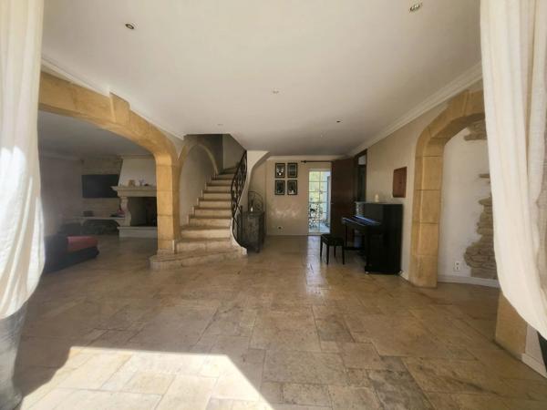 Allauch (13190) BASTIDE / MAISON / VILLA, 350 m² AU CALME - VUE PANORAMIQUE GARLABAN - PISCINE, MARSEILLE 11ème ALLAUCH / LA