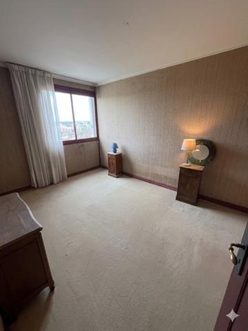 Appartement à vendre |                                       Mantes-la-Ville |                                        4 pièces  |  74 m²