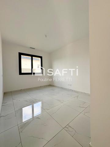 VILLA T4 114m2, 3 FACES, PLAIN PIED AVEC JARDIN 367m2 et GARAGE