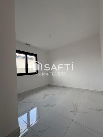 VILLA T4 114m2, 3 FACES, PLAIN PIED AVEC JARDIN 367m2 et GARAGE