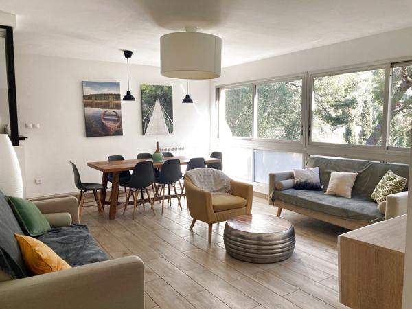 Saint-Mandrier-sur-Mer (83430) Lumineux appartement T4 avec garage