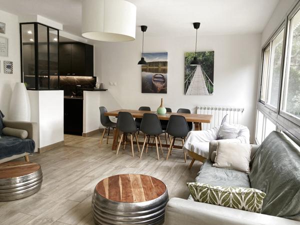 Saint-Mandrier-sur-Mer (83430) Lumineux appartement T4 avec garage