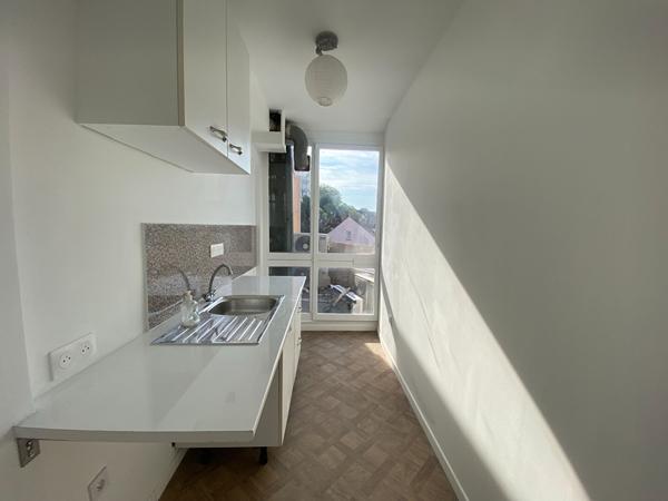 Appartement Corbeil Essonnes 3 pièce(s) 64 m2