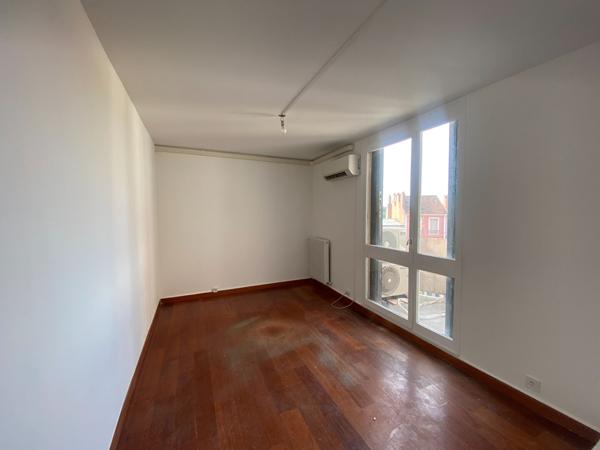 Appartement Corbeil Essonnes 3 pièce(s) 64 m2