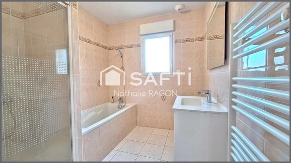 Plain-pied soigné, intérieur remis à neuf, 3 ch.