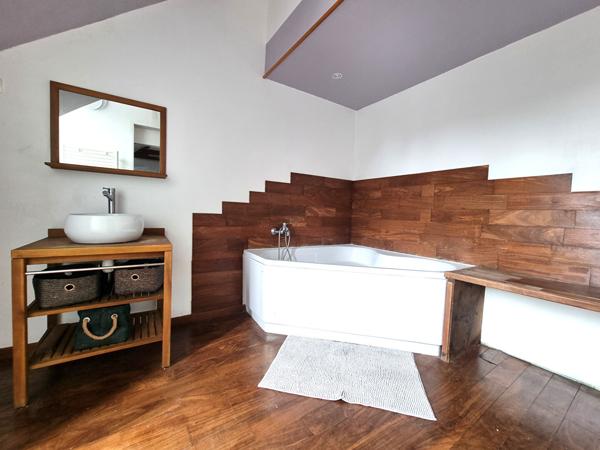 Maison ancienne de 11 pièces à vendre à Quimperlé - Proche commodités