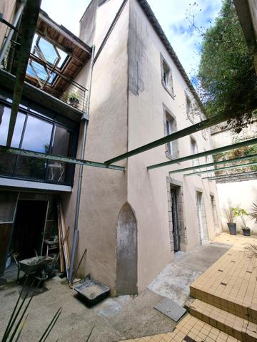 Maison ancienne de 11 pièces à vendre à Quimperlé - Proche commodités