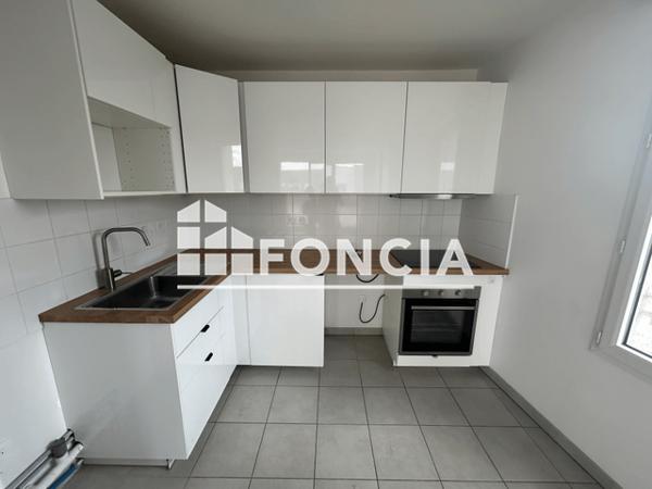 Location Appartement 4 pièces 96.77 m² - 17 BOULEVARD LEO LAGRANGE Cugnaux 31270