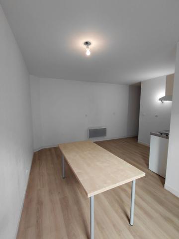 A LOUER BREST CENTRE JAURES/GAMBETTA/PROCHE GARE- STUDIO - 22.8 M2