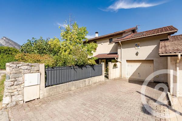 Maison à vendre  6 pièces - 120 m 2   SASSENAGE  - 38