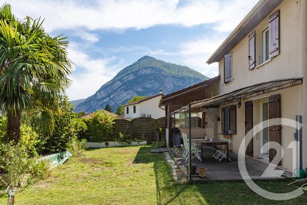 Maison à vendre  6 pièces - 120 m 2   SASSENAGE  - 38