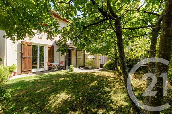 Maison à vendre  6 pièces - 120 m 2   SASSENAGE  - 38