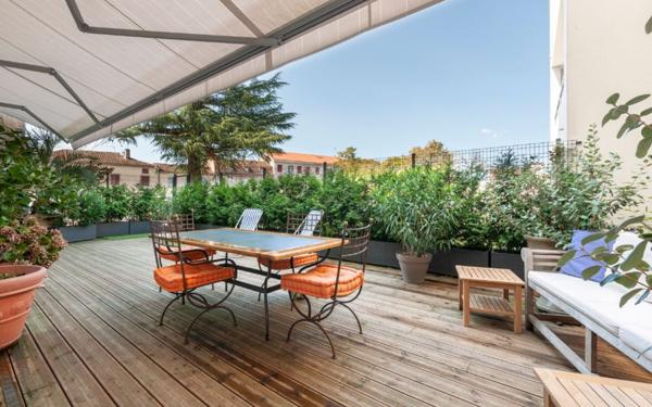 Maison à vendre    8 pièces •  Aire-sur-l'Adour