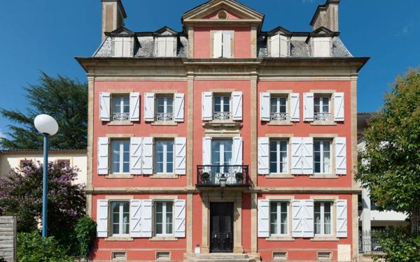 Maison à vendre    8 pièces •  Aire-sur-l'Adour