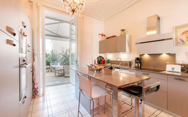 Maison à vendre    8 pièces •  Aire-sur-l'Adour