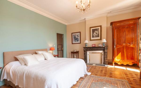 Maison à vendre    8 pièces •  Aire-sur-l'Adour