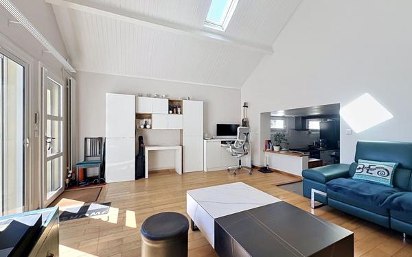 Maison à vendre    5 pièces • 105 m2 Suresnes
