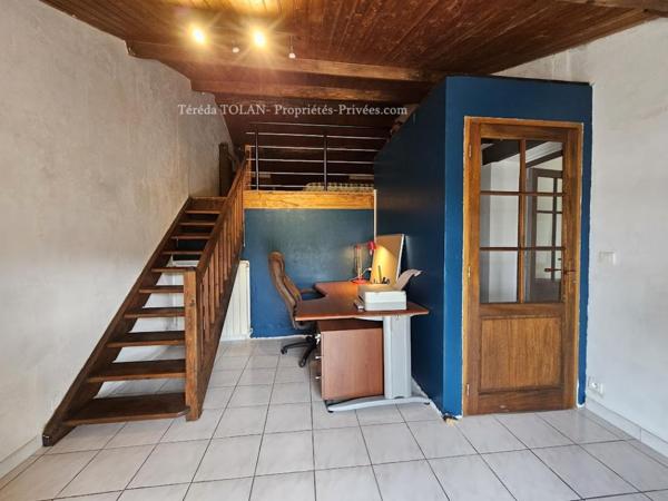Longère en pierre 5 pièce(s), 3 chambres - 1 bureau- 160 m² - Garages - Piscine -Jardin -Vue
