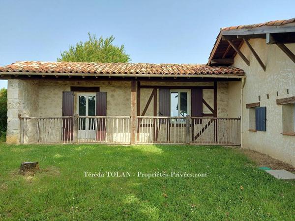 Longère en pierre 5 pièce(s), 3 chambres - 1 bureau- 160 m² - Garages - Piscine -Jardin -Vue