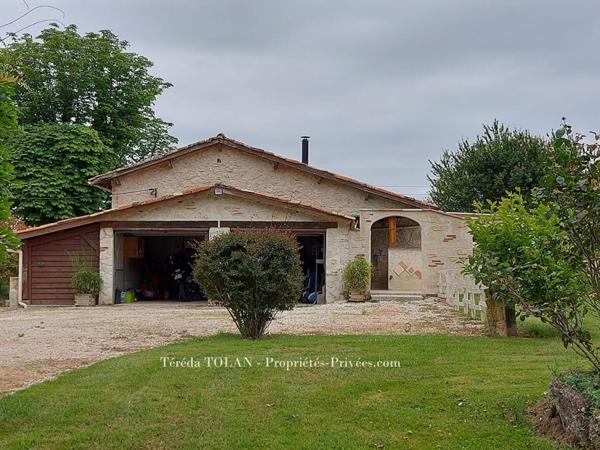 Longère en pierre 5 pièce(s), 3 chambres - 1 bureau- 160 m² - Garages - Piscine -Jardin -Vue