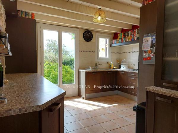 Longère en pierre 5 pièce(s), 3 chambres - 1 bureau- 160 m² - Garages - Piscine -Jardin -Vue
