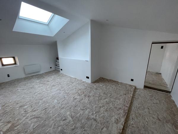 Poitiers (86000) POITIERS Breuil Mingot BELLE LONGERE de 270 m2 sur Parcelle de 3.000 m2 arborée