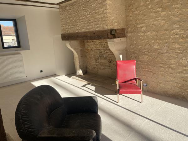 Poitiers (86000) POITIERS Breuil Mingot BELLE LONGERE de 270 m2 sur Parcelle de 3.000 m2 arborée