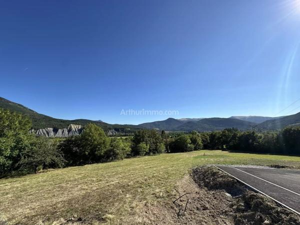 Vente Terrain 1143 m2 à La Mure-Argens