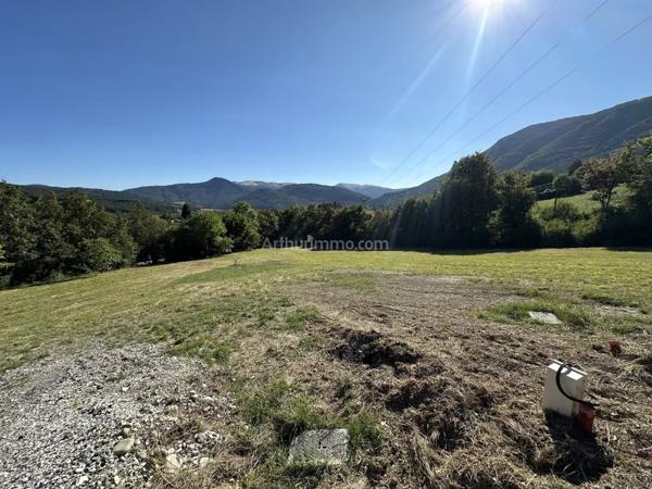 Vente Terrain 1143 m2 à La Mure-Argens
