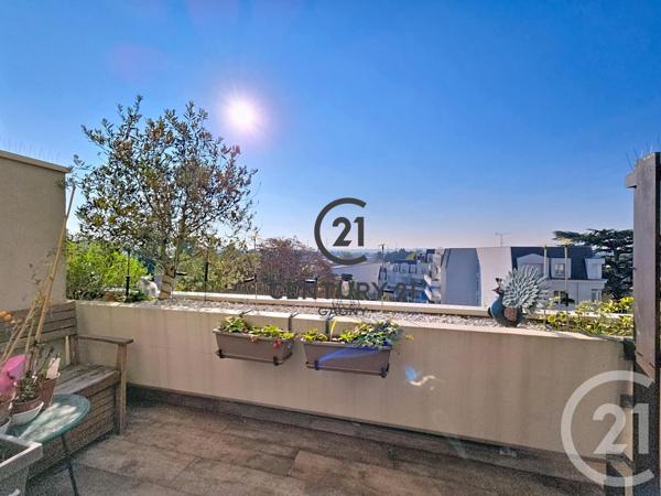 Appartement F3 à vendre  3 pièces - 65,82 m2 GAGNY - 93