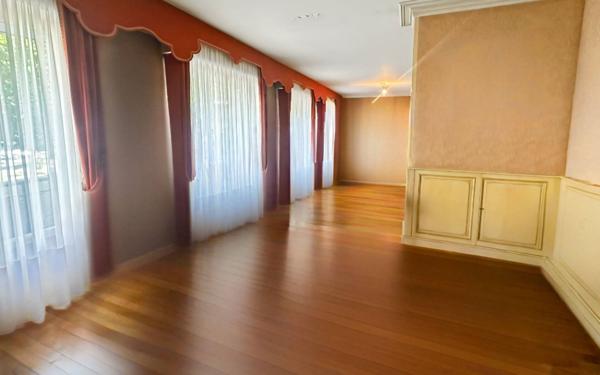 Appartement à vendre    5 pièces • 161,78 m2 Lorient